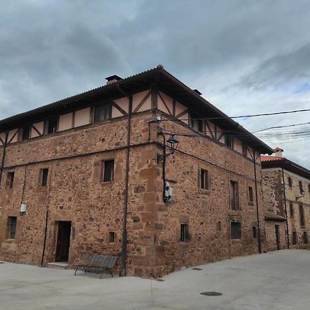 شقة El Capricho De Valganon المظهر الخارجي الصورة